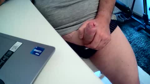 Snapshot of m_daan1969 chatting on September 8, 2:27 pm m_daan1969 online show from September 8, 2:27 pm