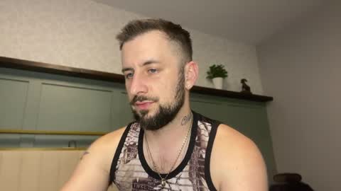 m_stephen online show from May 4, 11:22 pm