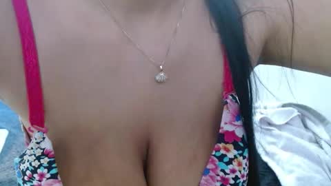 maaddy_thompson online show from February 11, 9:07 pm