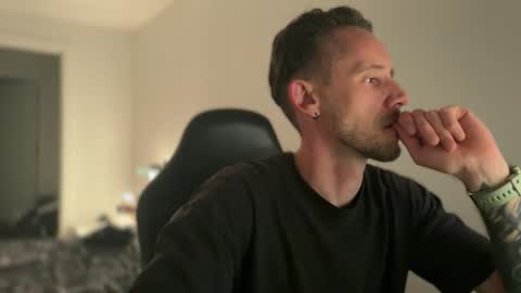 Snapshot of macebre chatting on September 17, 3:54 am my beautiful long dick will make you happy online show from September 17, 3:54 am