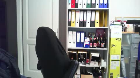 macfly67 online show from November 12, 6:32 pm