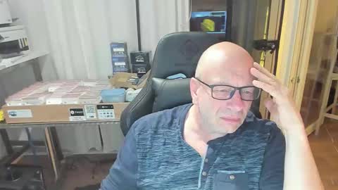 Andy online show from February 11, 7:39 pm