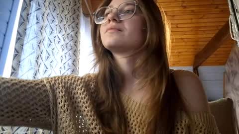 Cynthia online show from April 2, 12:01 pm