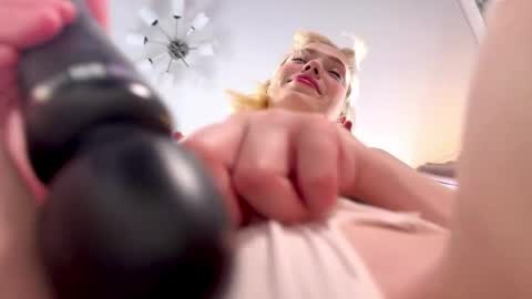 Fiona online show from April 6, 4:46 am