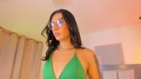 Maddie Ray online show from July 6, 3:03 pm