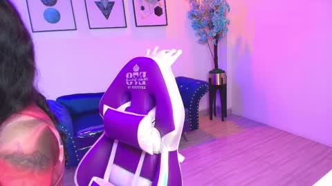 maddie_t18 online show from March 25, 11:50 am