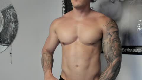 Snapshot of maddox_santana chatting on February 8, 3:30 am Maddox Santana online show from February 8, 3:30 am