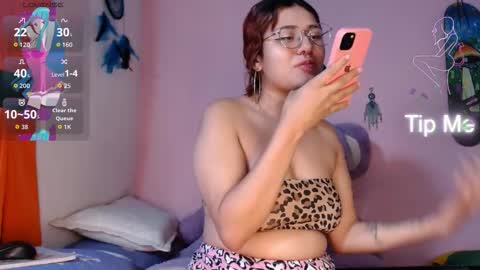 Snapshot of maddy_jhonsson chatting on October 6, 10:49 pm Maddy online show from October 6, 10:49 pm