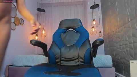 Snapshot of maddy_magic chatting on October 17, 8:02 pm Maddy online show from October 17, 8:02 pm