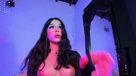 maddy_rios online show from January 11, 6:35 am