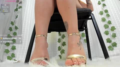 Snapshot of madeleine_w chatting on March 2, 3:37 pm Madeleine online show from March 2, 3:37 pm