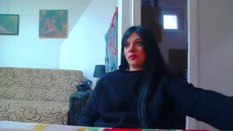 madelynvelure online show from April 10, 11:37 am