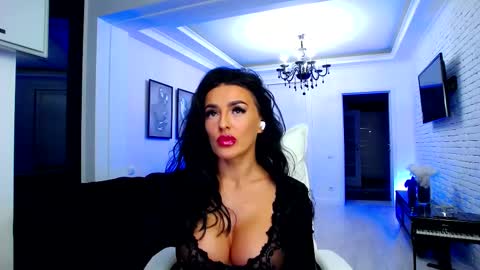 Snapshot of madena_ chatting on February 19, 6:00 pm Magda online show from February 19, 6:00 pm