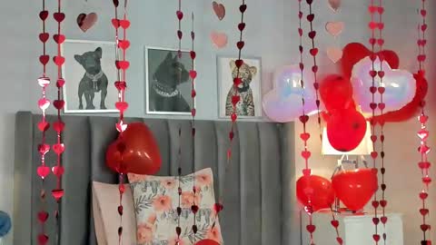 Madie  online show from February 11, 5:40 pm