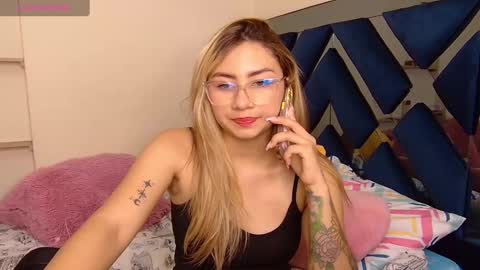 madison_cartter online show from September 17, 8:56 pm