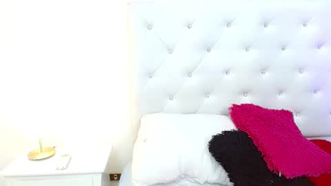 Snapshot of madison_horny69 chatting on March 4, 4:41 pm Jenny  online show from March 4, 4:41 pm