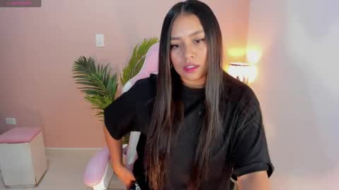 Snapshot of madison_montes chatting on October 24, 11:44 am madison montes online show from October 24, 11:44 am