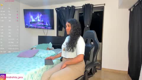 Snapshot of madisonbrunette_lxs chatting on September 13, 3:20 am madison online show from September 13, 3:20 am