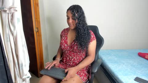 Snapshot of madisonbrunette_lxs chatting on January 24, 4:37 am madison online show from January 24, 4:37 am