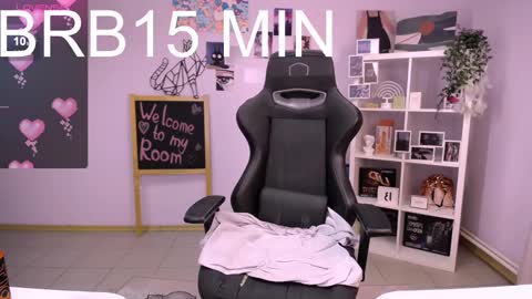 madisonmongomery online show from December 15, 6:15 pm