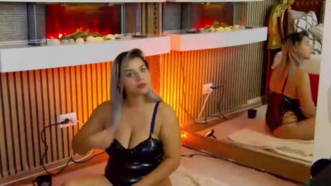 madisonrusso online show from October 31, 1:22 pm