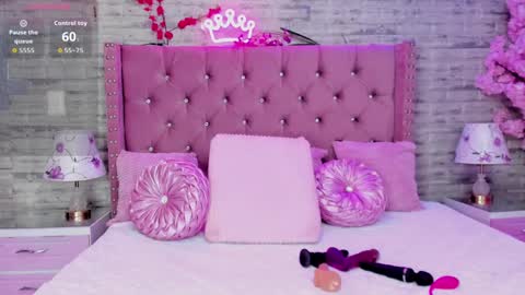 madissonbonny_ online show from September 22, 8:24 pm