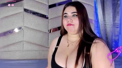 madissonlee__ online show from February 19, 10:09 pm
