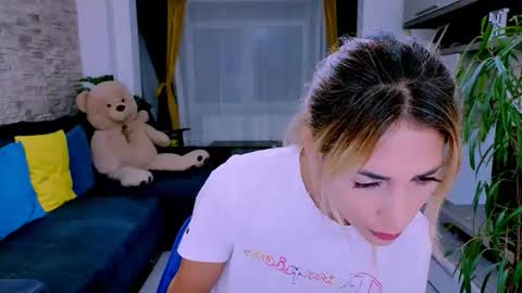 Madye Roberts online show from September 12, 10:01 pm