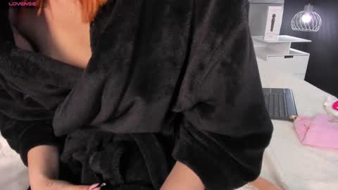 MAEE ANGELS online show from January 29, 1:27 am