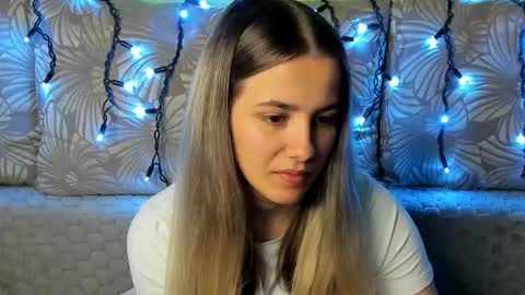 Maggie online show from October 15, 12:36 am