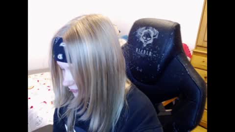 Magdalene Swaggy online show from January 12, 7:31 pm