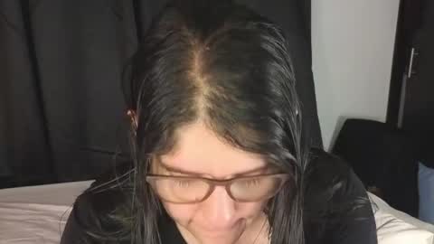   online show from April 21, 11:17 am