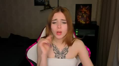 Bella online show from May 30, 10:41 pm