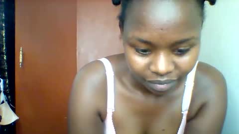 Snapshot of magic_bliss chatting on October 22, 10:00 pm Bliss online show from October 22, 10:00 pm