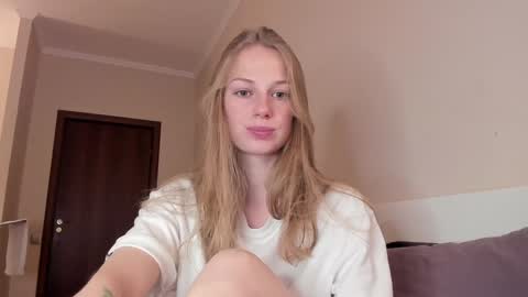 Alice  online show from December 2, 12:02 pm