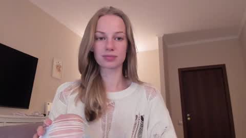 Alice  online show from December 3, 11:29 am