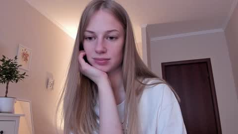 Alice  online show from December 4, 10:07 am