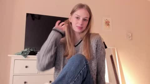 Alice  online show from March 3, 11:33 am