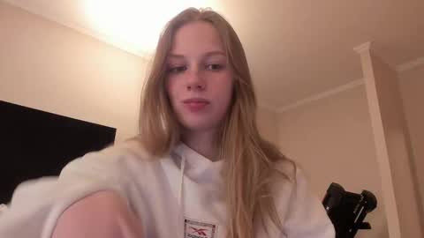 Alice  online show from February 13, 3:56 pm