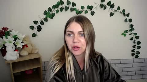 magic_katarina_ online show from October 3, 9:06 am