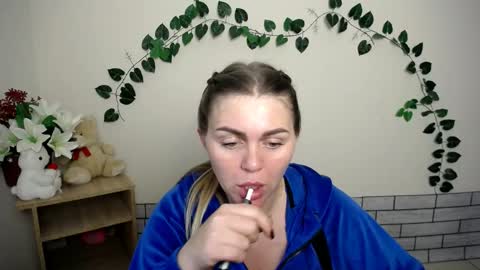 magic_katarina_ online show from October 10, 7:58 am