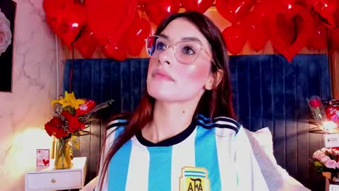 M Rss  online show from February 18, 8:36 pm