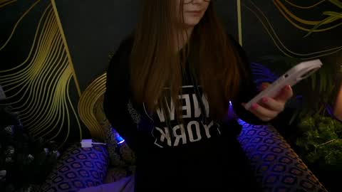 Emily online show from January 17, 2:07 pm