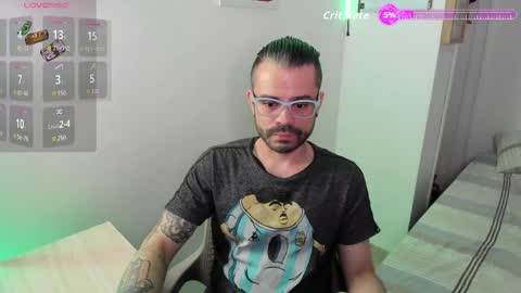     online show from April 11, 11:20 pm