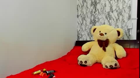 Maia Bronce online show from September 15, 10:06 am