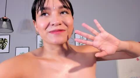 Maia online show from March 10, 7:07 pm