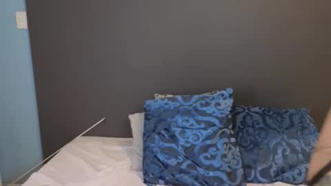 Maiaa Ruiz  online show from January 27, 4:33 pm