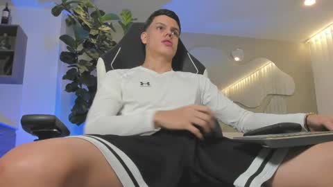 MAICOL online show from April 25, 12:13 am