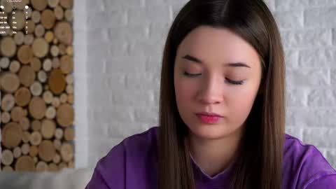 Lucy online show from February 24, 2:03 am