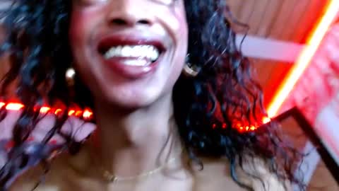 Bella Maidi online show from March 9, 2:21 pm